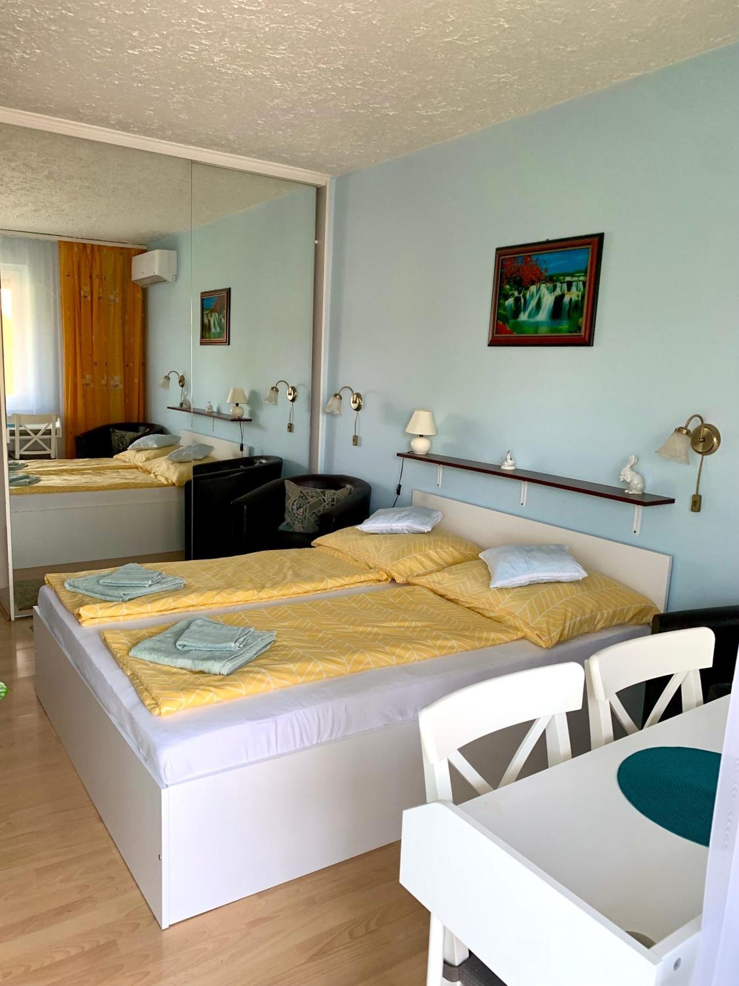 Aloe Apartman Sopron Luaran gambar